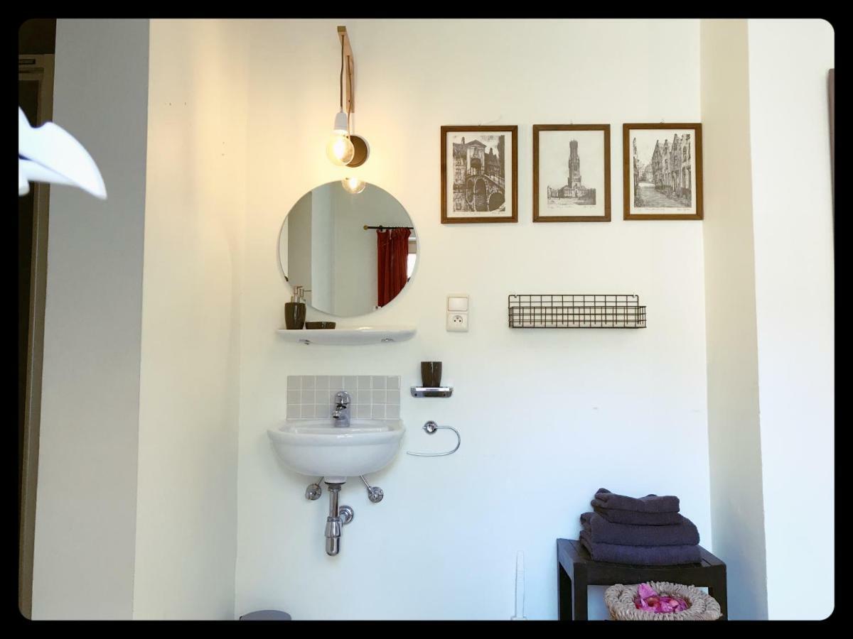 Holiday home Trendy House 5min From Shoppingstreets